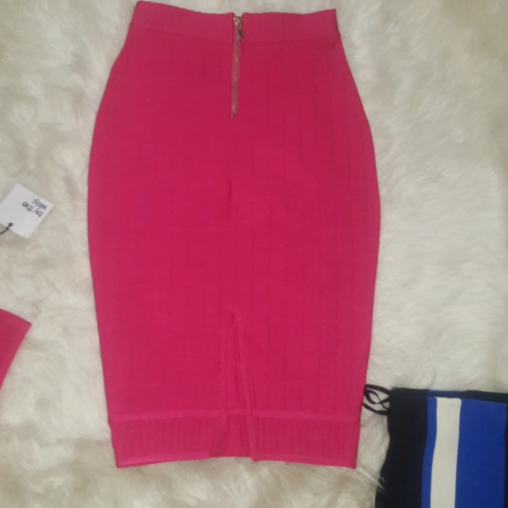 SOLD ON ANOTHER SELLING 2 BCBGMAXAZRIA SIZE SMALL - Picture 4 of 16